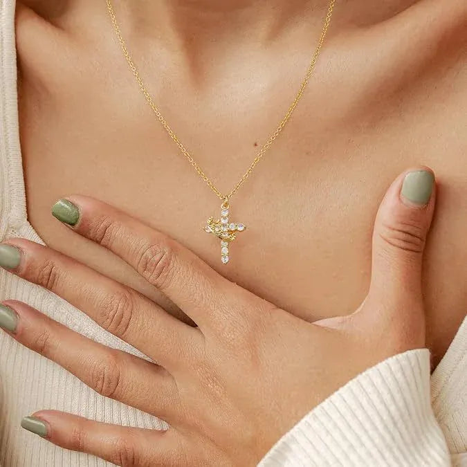 Colar Cruz & Coroa [COMPRE 1 E LEVE 2]